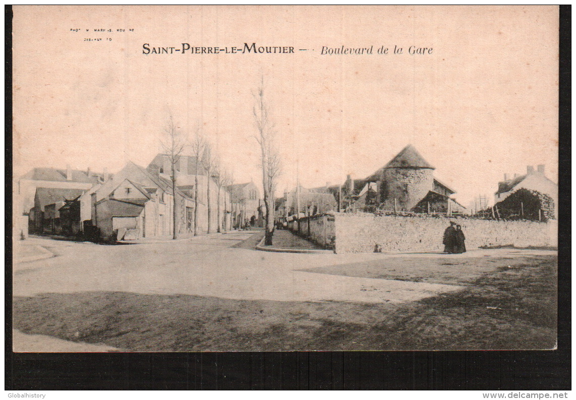 DD1656 FRANCE SAINT PIERRE LE MOUTIER  BOULEVARD DE LA GARE  POSTCARD - Saint Pierre Le Moutier