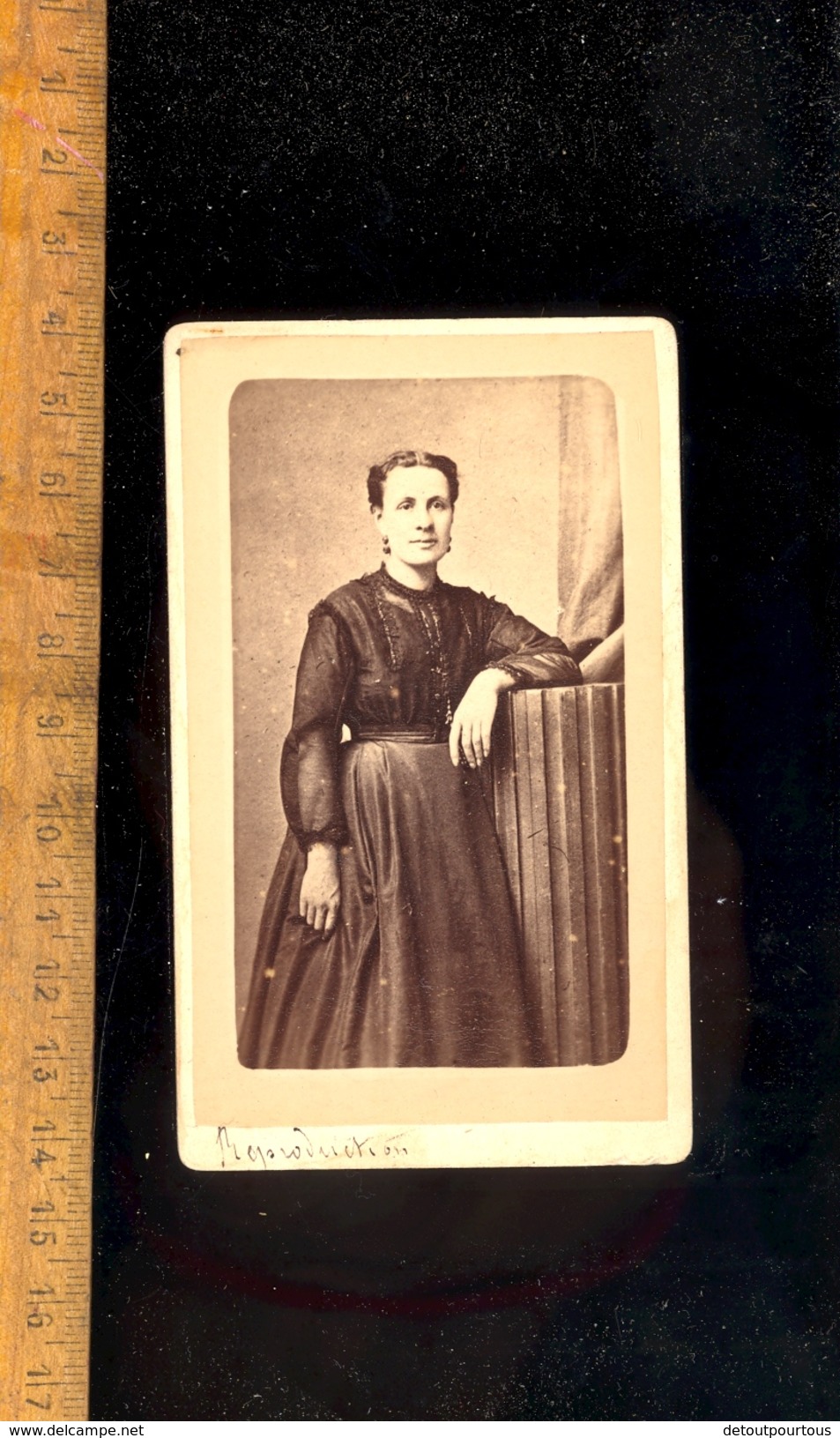 Photographie Carte De Visite CDV : Femme Robe / Photographe PHILIPOT Rue De La Liberté à SEMUR - Personnes Anonymes