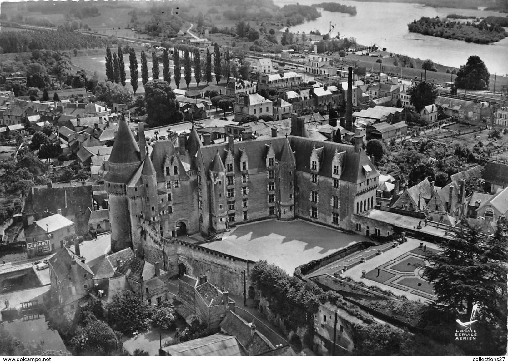 37-LANGEAIS- LE CHATEAU ( FACADE INTERIEURE ) VUE DU CIEL - Langeais