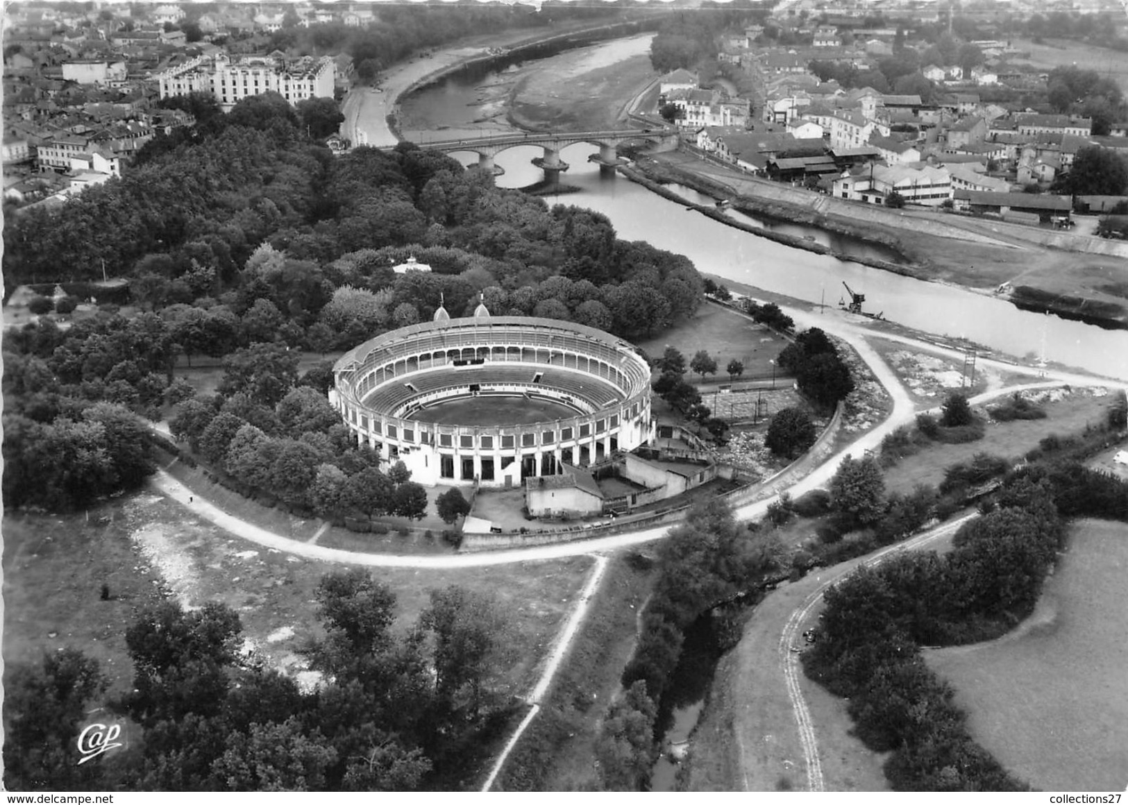 40-DAX- LES ARENES ET L'ADOUR - Dax