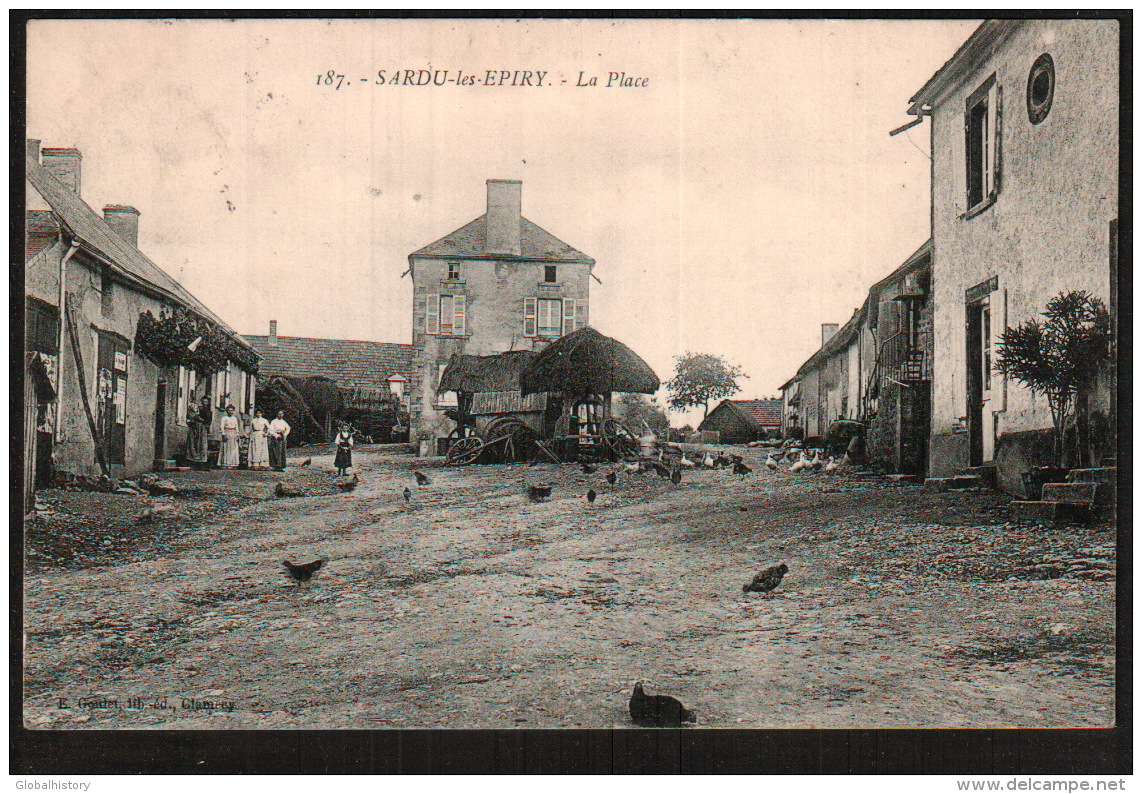 DD1686  FRANCE  SARDU LES EPIRY LA PLACE    POSTCARD - Sonstige & Ohne Zuordnung