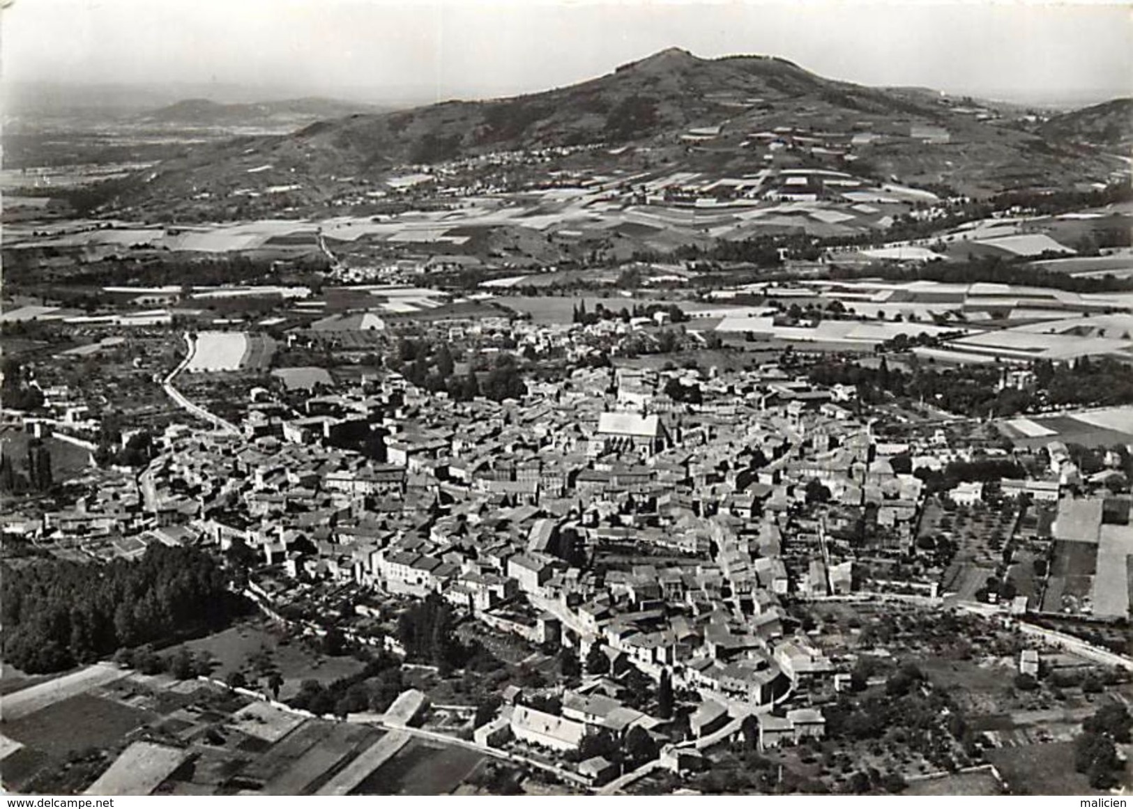 - Puy De Dome -gd Format-ref-U974- Vic Le Comte - Vue Generale Aerienne -  Carte Bon Etat - - Vic Le Comte