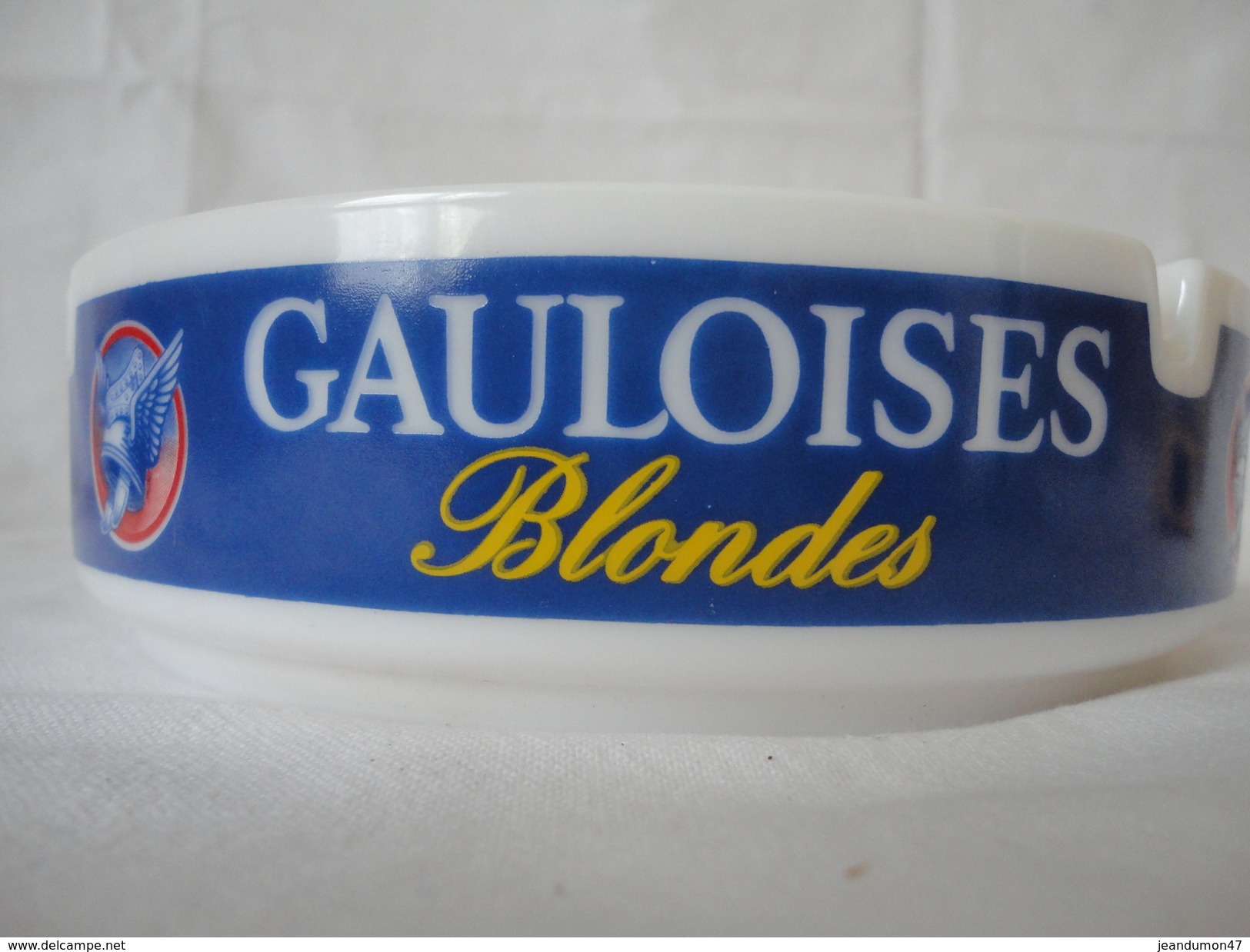 GRAND CENDRIER GAULOISES BLONDES DE 18 CMS DE DIAMETRE - EN EXCELLENT ETAT - ZERO DEFAUT - Porcelain