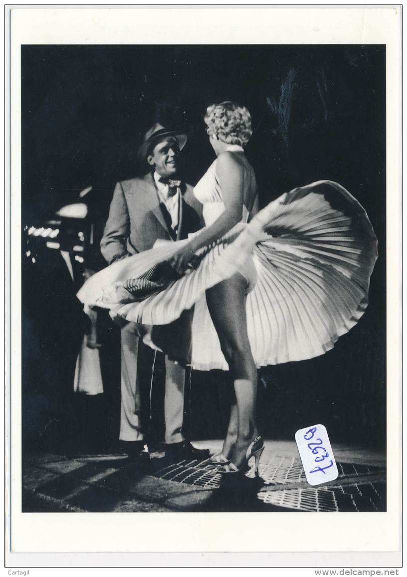 AC - B2637 (Photo Format CPM GF) - Reproduction Photo Marilyn Monroe  Et Tom Level 1954 - Other & Unclassified