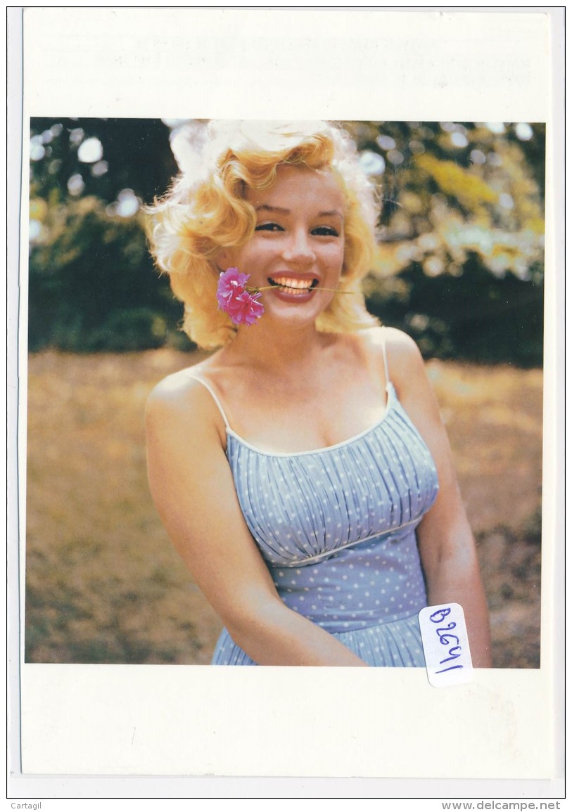 AC - B2641 (Photo Format CPM GF) - Reproduction Photo Marilyn Monroe   1957 - Altri & Non Classificati