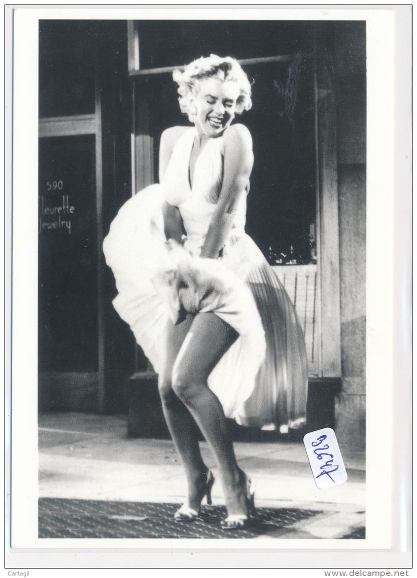 AC - B2647 (Photo Format CPM GF) - Reproduction Photo Marilyn Monroe   Années 1950 - Other & Unclassified