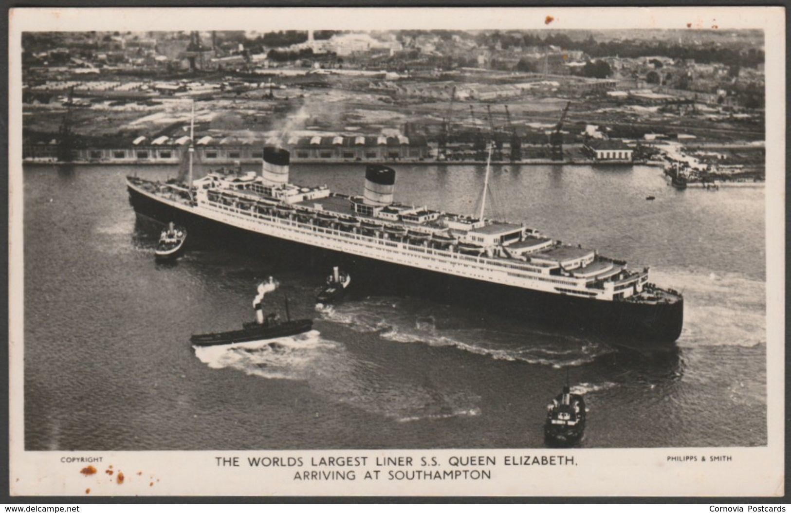 SS Queen Elizabeth Arriving At Southampton, Hampshire, 1946 - Philipps & Smith RP Postcard - Steamers