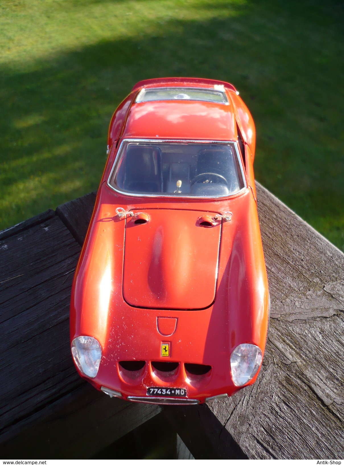 Modellauto Ferrari 250 GTO 1962 rot,1:18/Burago (484)