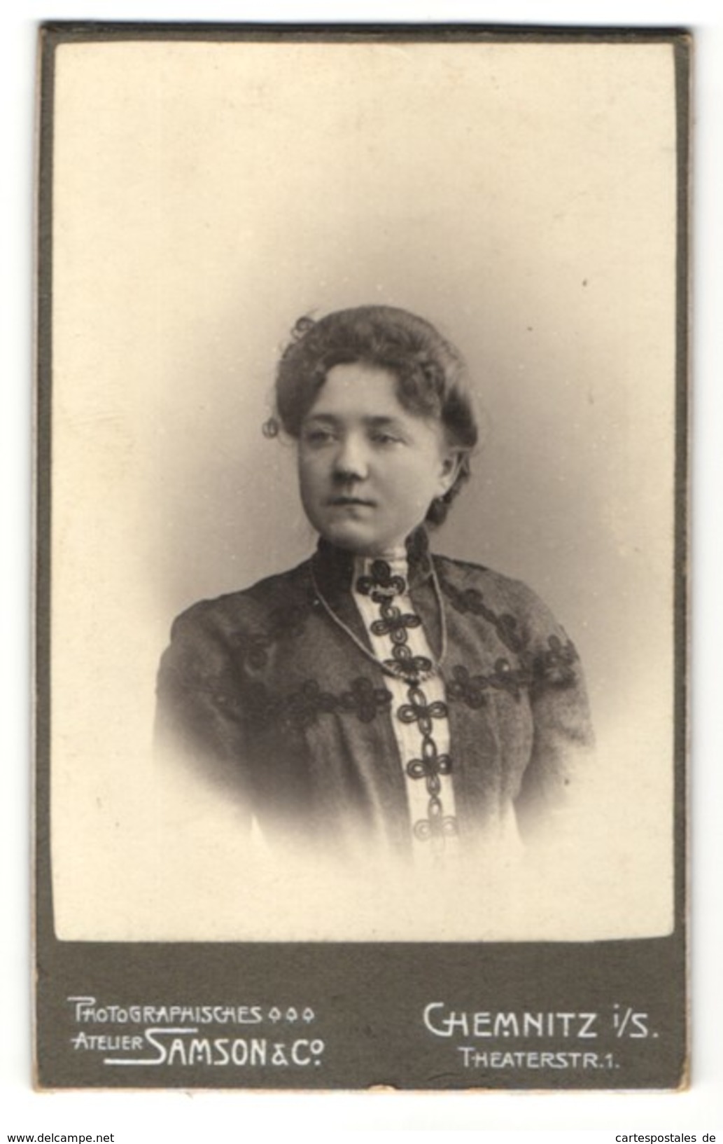 Fotografie Samson & Co., Chemnitz, Portrait Juge Dame Mit Schmuck Halskette - Anonyme Personen