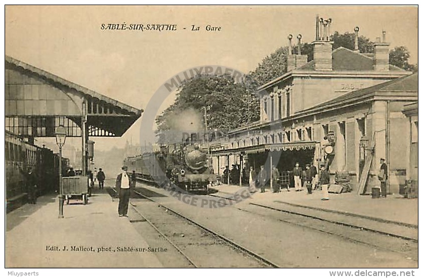 /! 0230 - CPA/CPSM - 72 -  Sablé Sur Sarthe : La Gare (Locomotive à Vapeur) - Sable Sur Sarthe