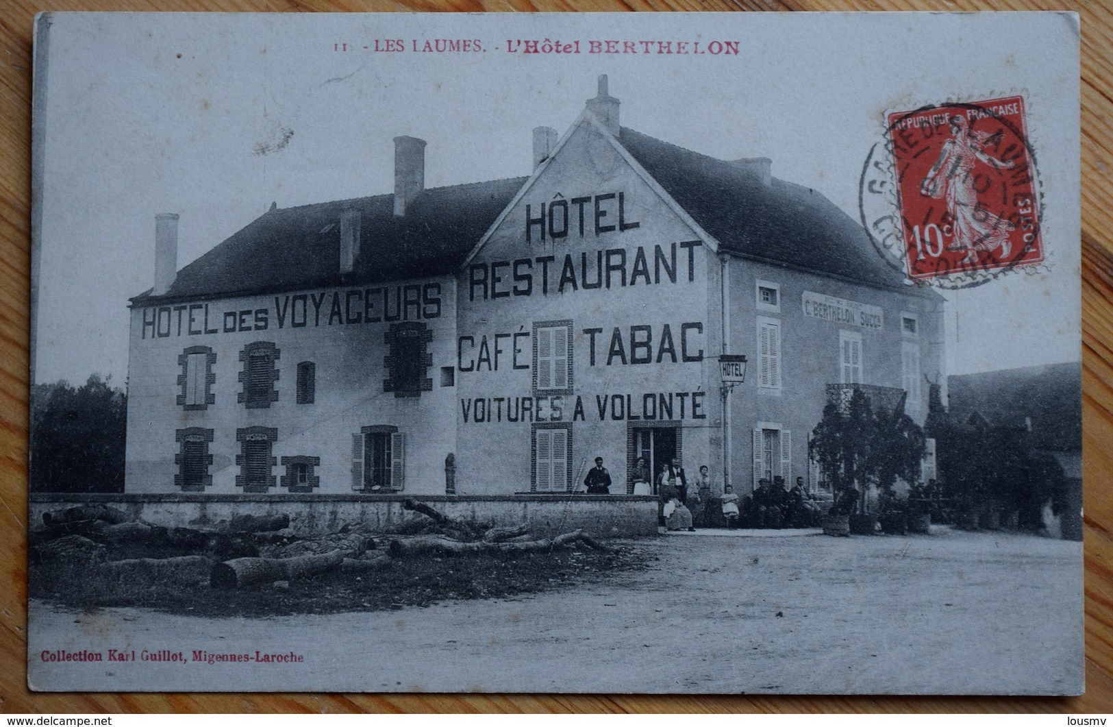 21 : Les Laumes - L'Hôtel Berthelon - Hôtel Des Voyageurs - Café Tabac Restaurant - Animée : Petite Animation - (n°8322) - Autres & Non Classés