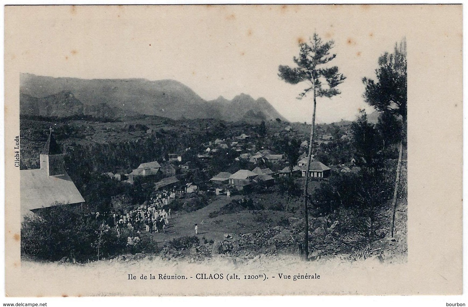 Réunion - Cilaos (alt 1200m.) - Vue Générale - Reunion