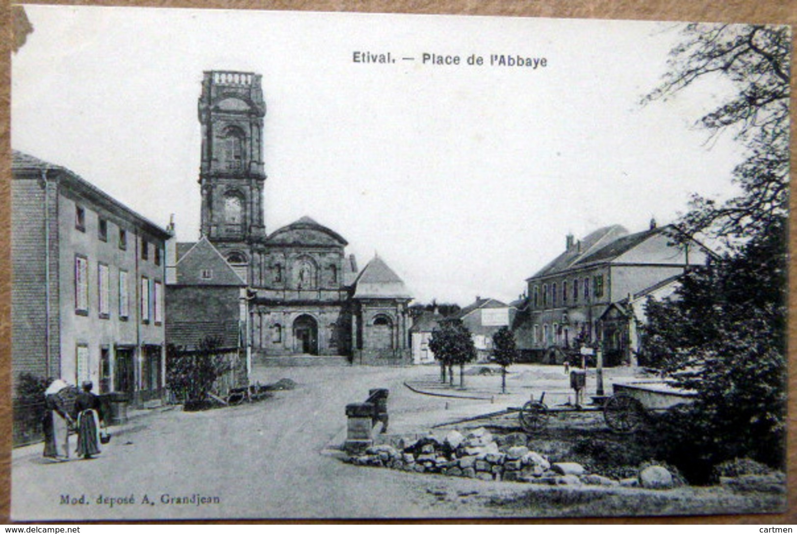 88 ETIVAL PLACE DE L'ABBAYE - Etival Clairefontaine