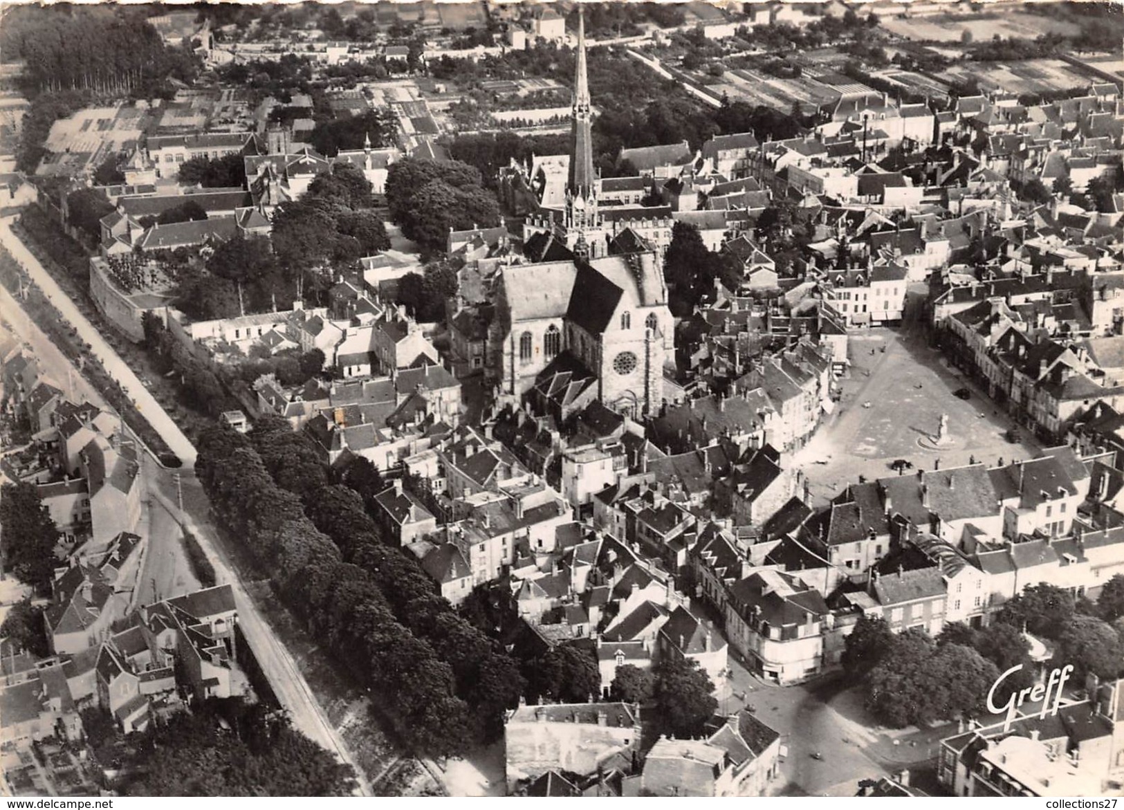 45-PITHIVIERS- L'EGLISE ST SALOMON ET LA PLACE DU MARTROI - Pithiviers