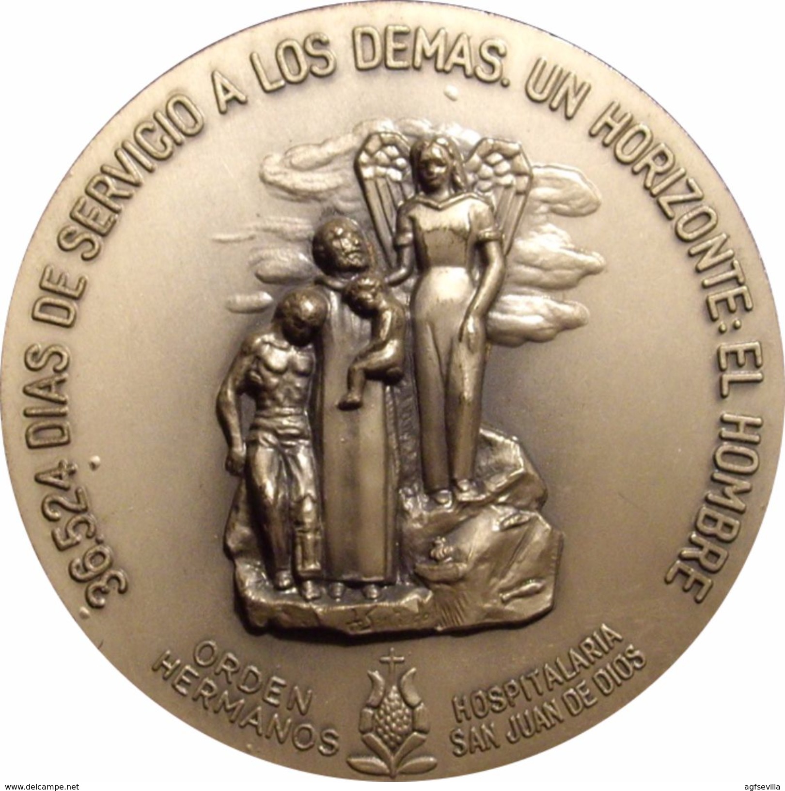 ESPAÑA. MEDALLA ORDEN HOSPITALARIA DE LOS HERMANOS DE SAN JUAN DE DIOS. 1.992. ESPAGNE. SPAIN MEDAL - Royal/Of Nobility