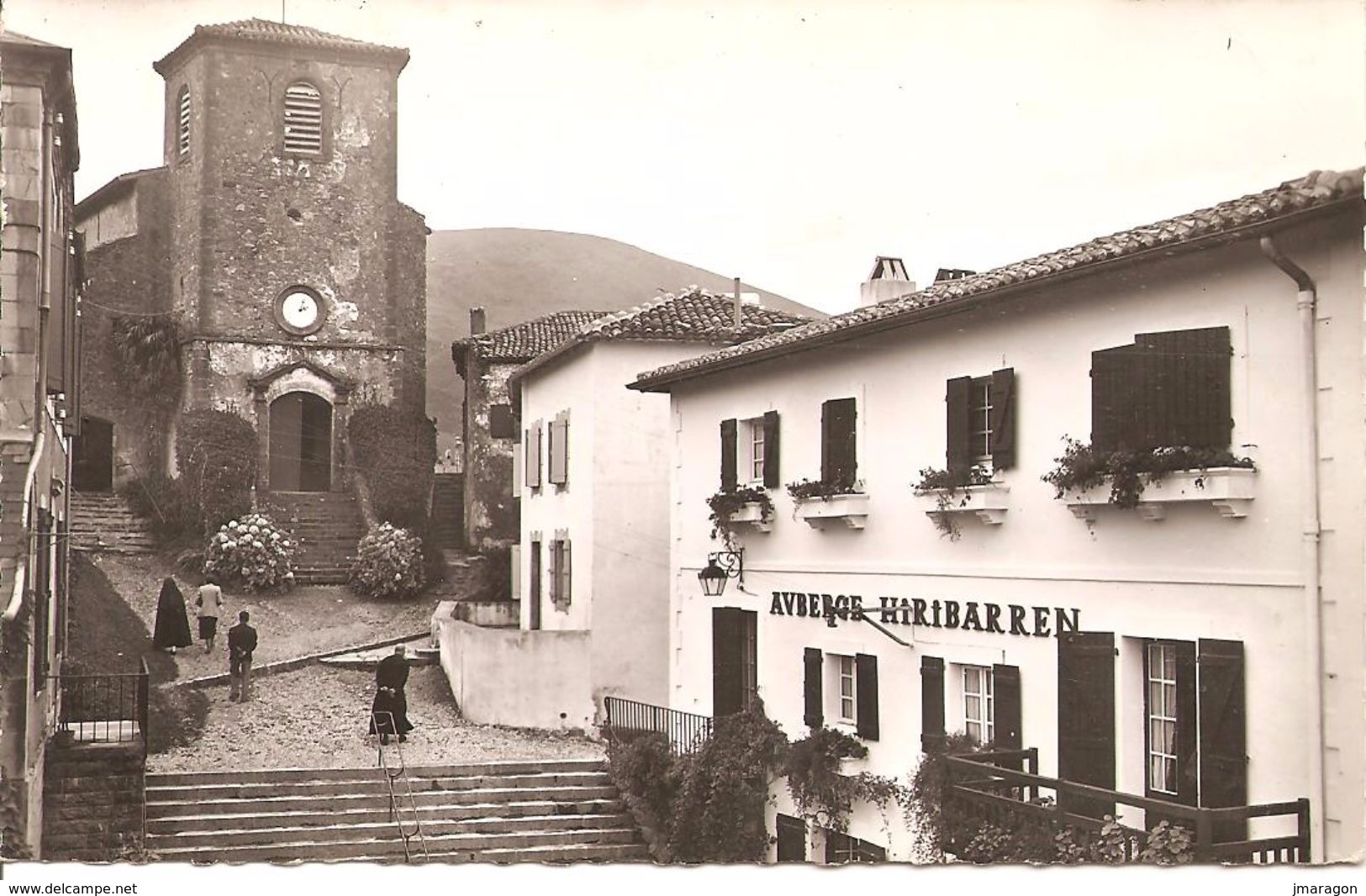 BIRIATOU - L'Auberge Hiribarren - L'église - Abeilles 3 - Petite Dentelée, écrite Et Voyagée 1954 - Tbe - Biriatou