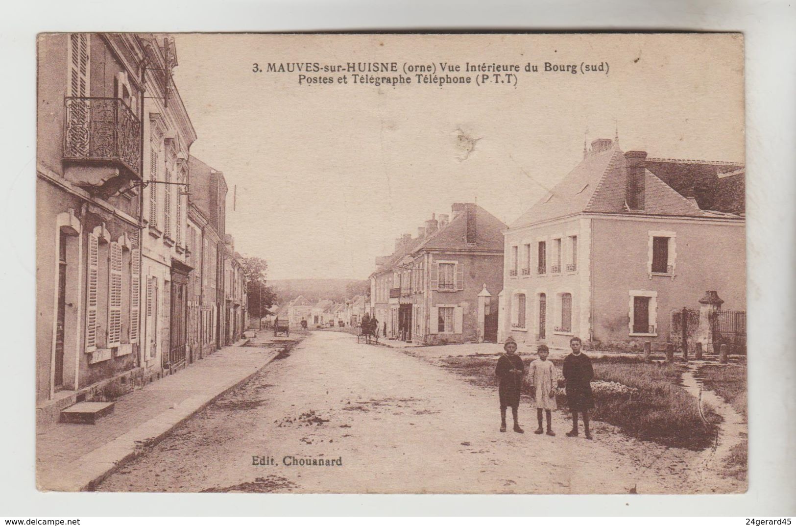 CPSM MAUVES SUR HUISNE (Orne) - Vue Intérieure Du Bourg (sud) Postes Télégraphes Téléphones - Other & Unclassified