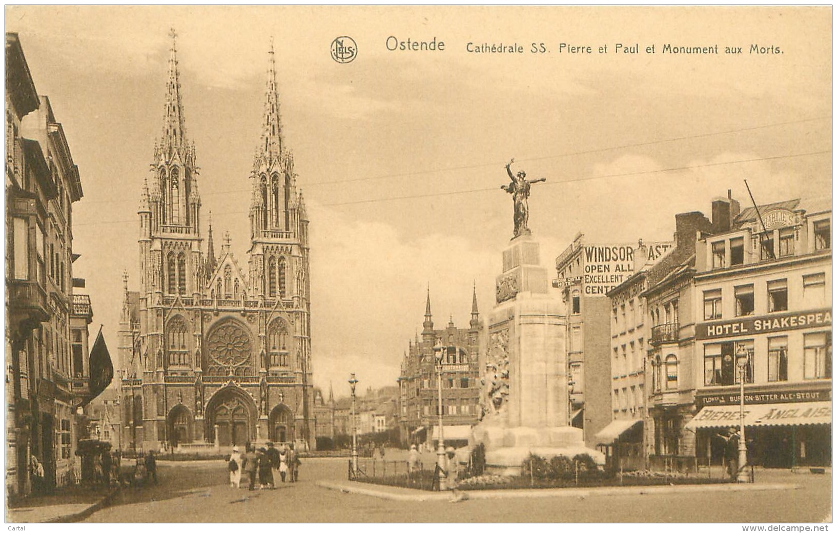 OSTENDE - Cathédrale SS. Pierre Et Paul Et Monument Aux Morts - Oostende