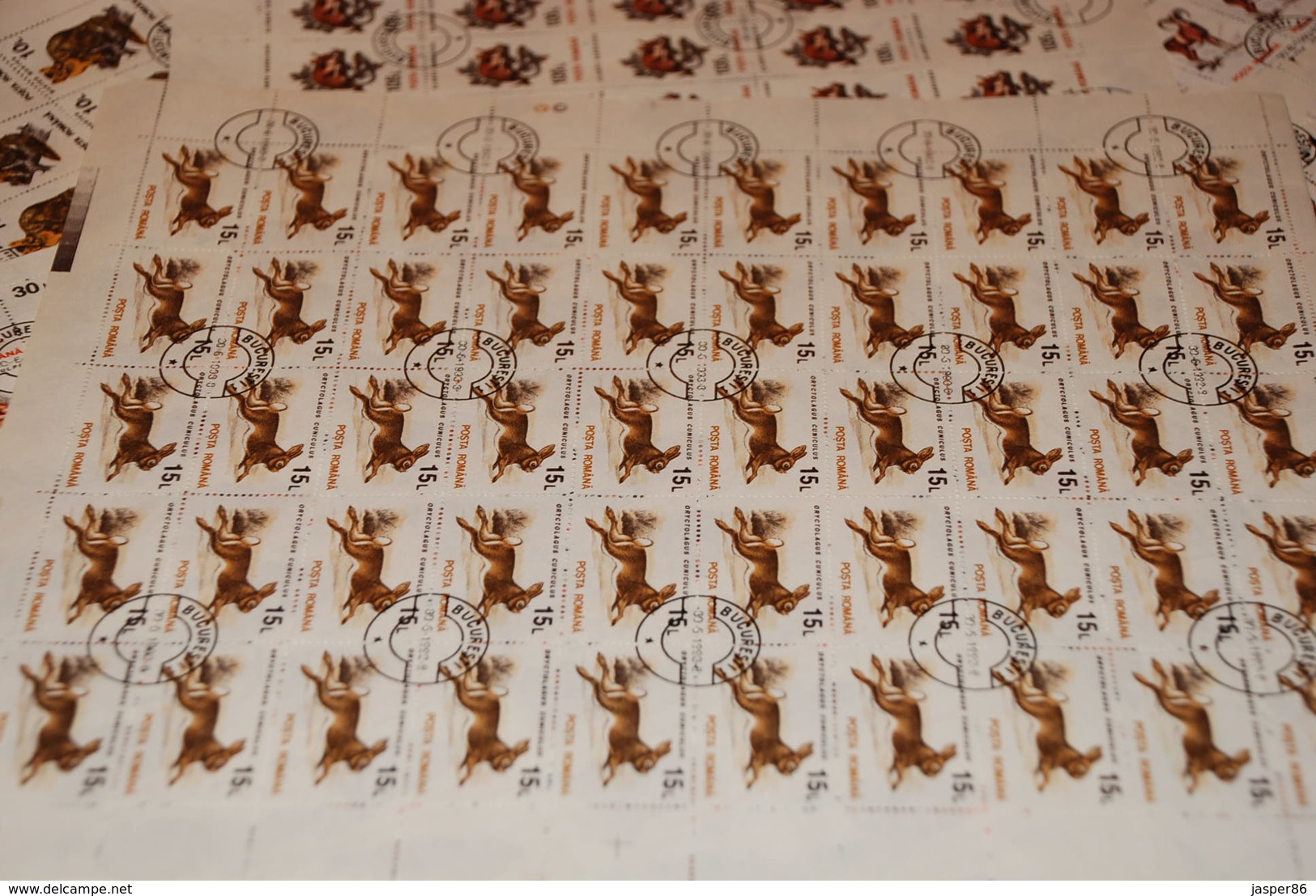 ROMANIA 500 Forest Animals Sc 3835-3844, 50 X Complete SETS Wholesale CV$100 - Hojas Completas