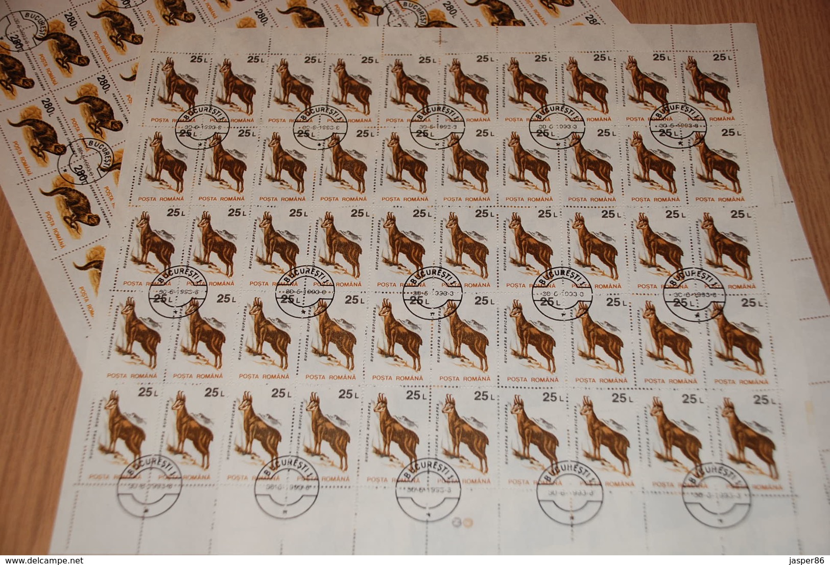 ROMANIA 500 Forest Animals Sc 3835-3844, 50 x Complete SETS Wholesale CV$100