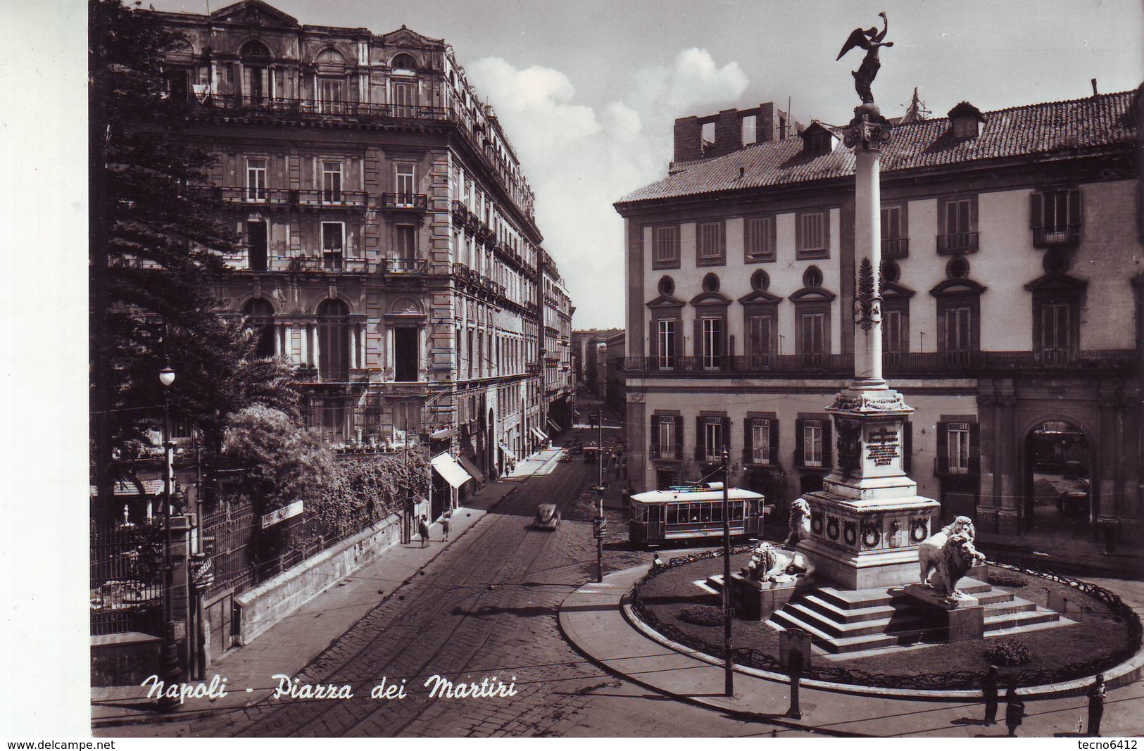 Napoli-piazza Dei Martiri-viaggiata - Napoli