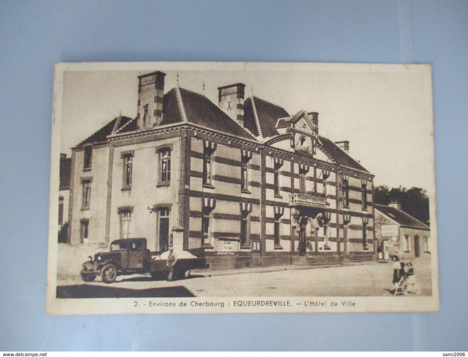 CPA 50 EQUEURDREVILLE HOTEL DE VILLE CAMION ANCIEN - Equeurdreville