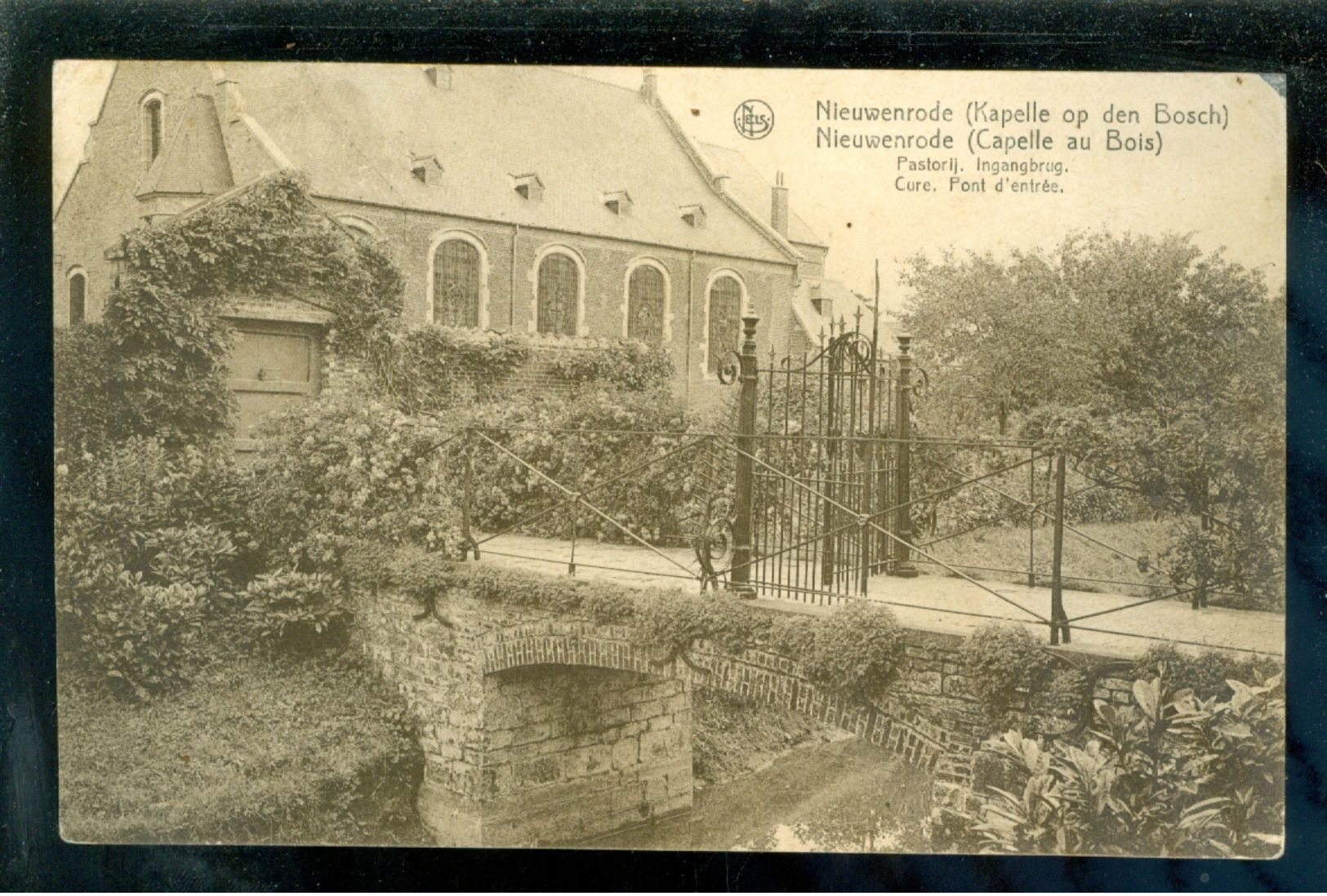 Nieuwenrode ( Kapelle - Op - Den - Bost)   :    Pastorij - Kapelle-op-den-Bos