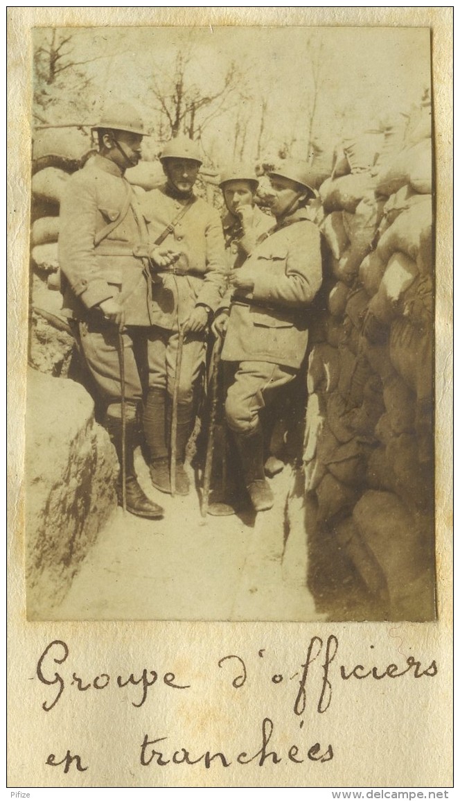 Guerre De 1914-18. Petite Photo D'un Groupe D'officiers En Tranchée (Aisne). 8e RI. 1915. - Guerra, Militari