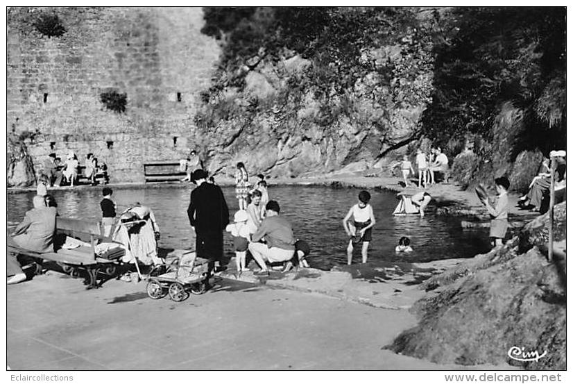 Dinard       35          La Petite Piscine     En 1964     (voir Scan) - Dinard