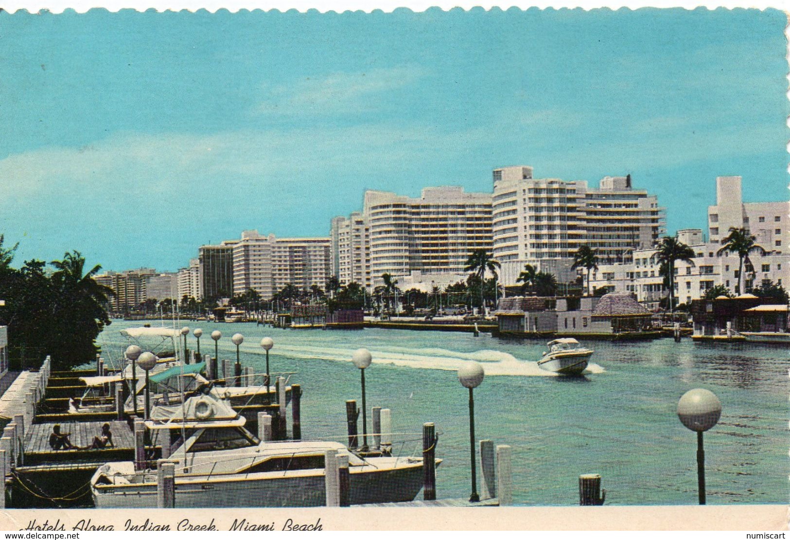 Etats-Unis Floride Miami Beach Hôtel Along Indian Creek Bateaux - Miami
