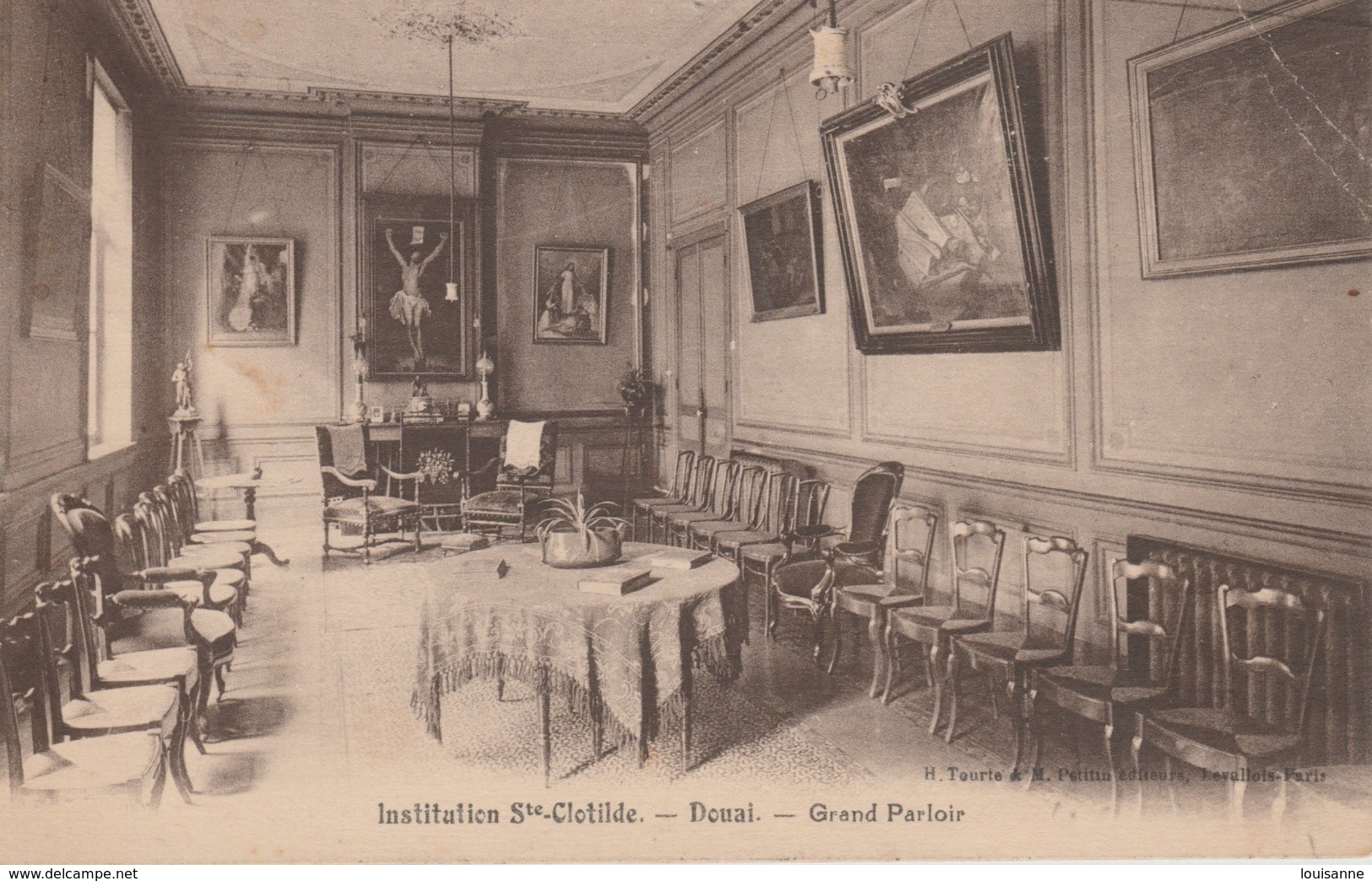 17 / 7 /132  -    DOUAI -(  59 )  -INSTITUTION  STE.  CLOTILDE  -  GRAND  PARLOIR - Douai