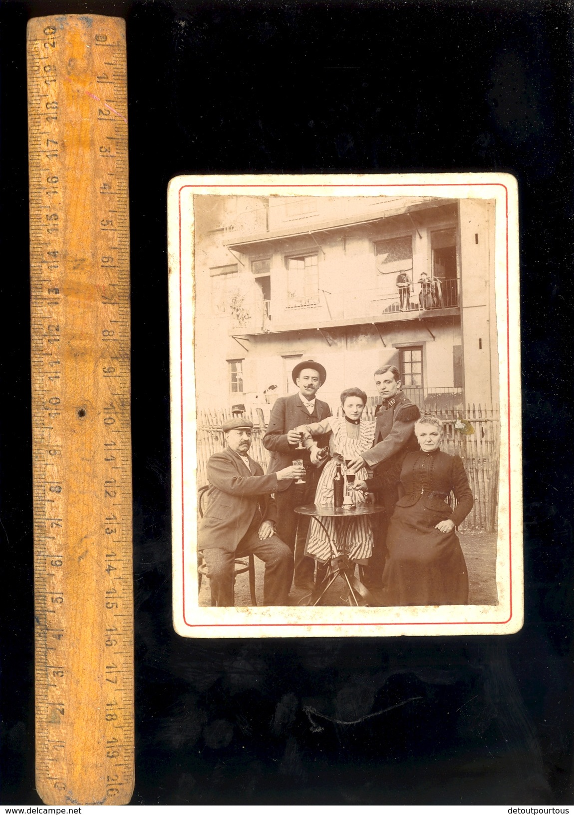 Photographie Scène D'apéro Service Du Vin Apéritif / Militaire Soldat Du 159 Eme Régiment - Anonyme Personen