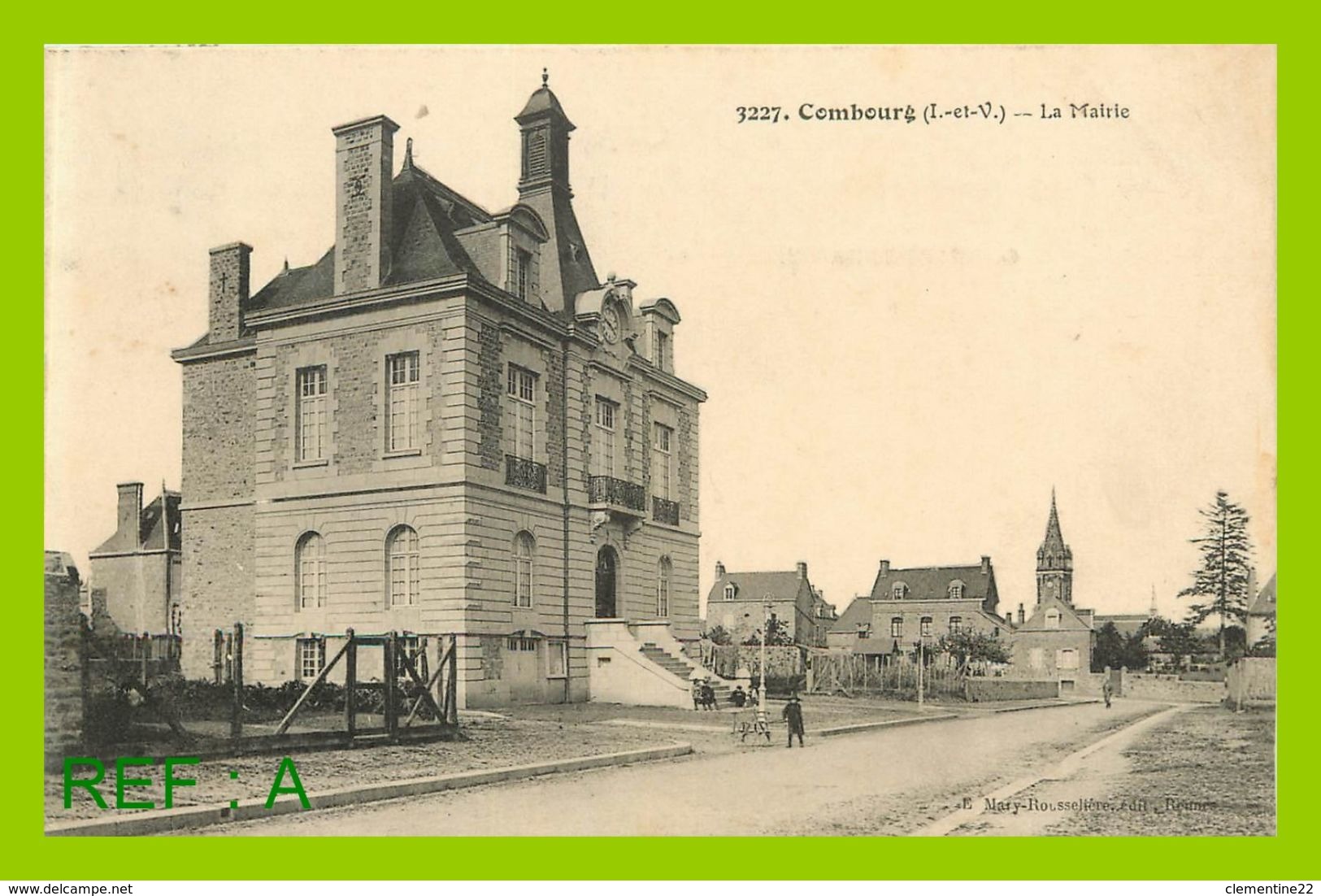 Combourg La Mairie - Combourg