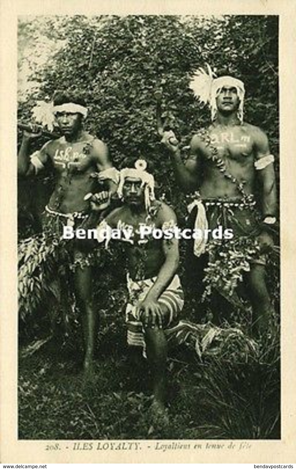 Loyalty Islands, New Caledonia, Armed Native Loyaltians In Party Dress (1920s) - New Caledonia