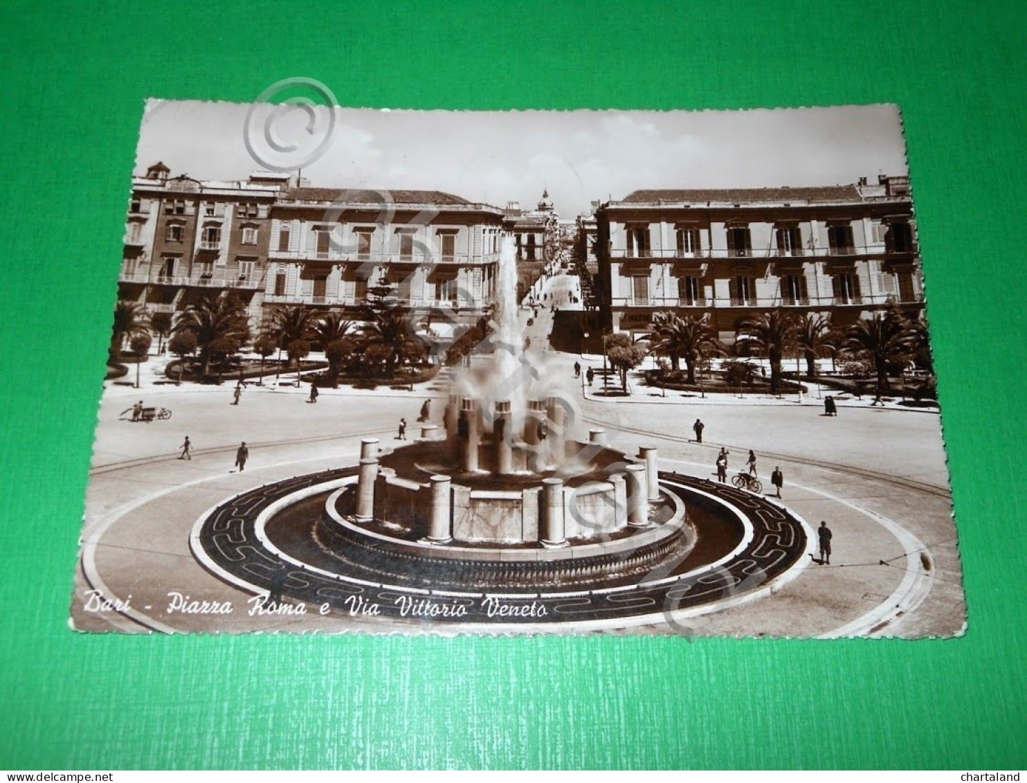 Cartolina Bari - Piazza Roma E Via Vittorio Veneto 1941 - Bari