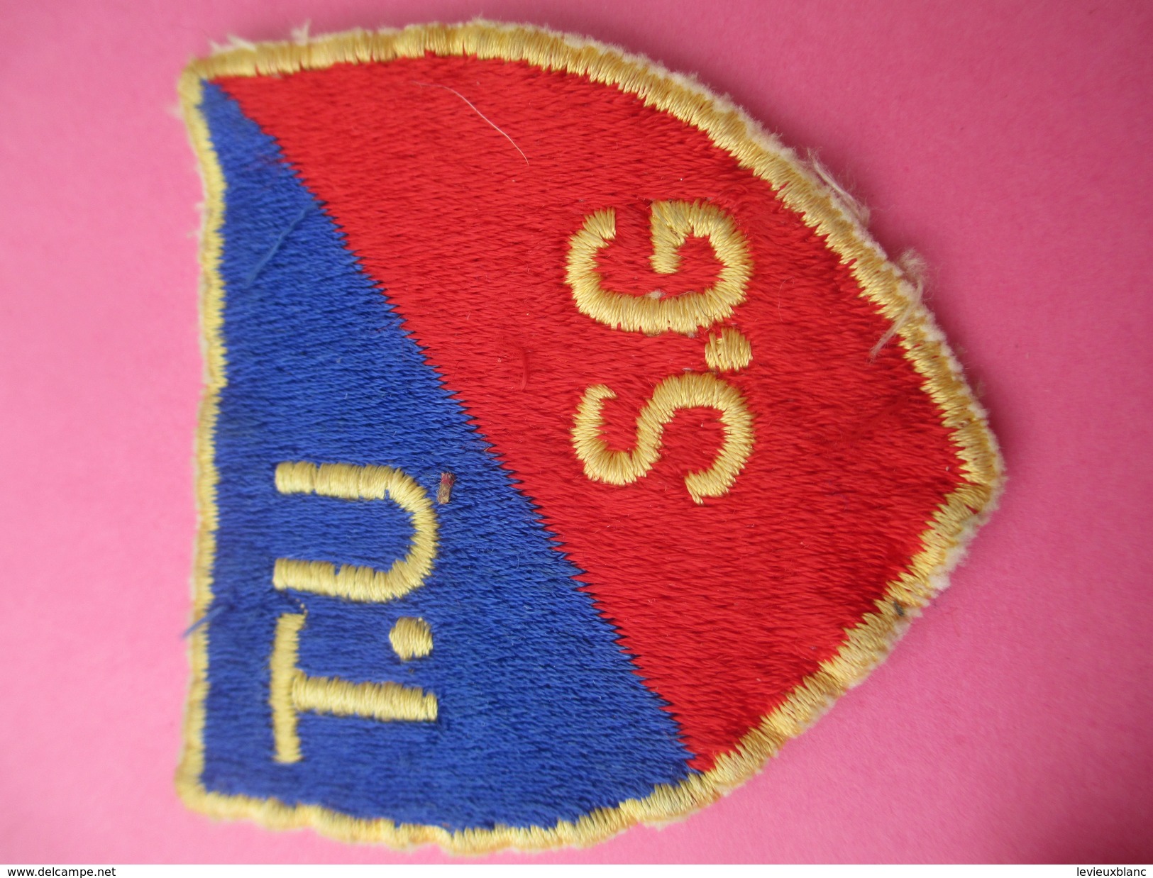 Ecusson Tissu/T.U./S.G / Origine à Déterminer  /Années 1960 - 1970        ET185 - Patches