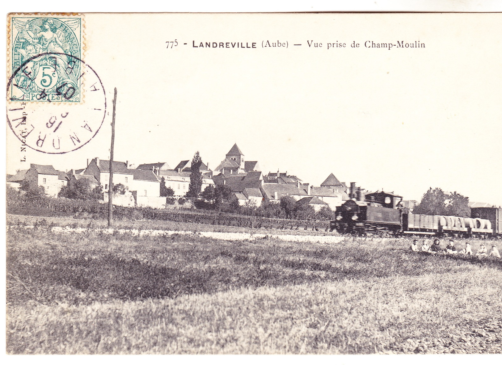 10 Landreville - Vue Prise De Champ Moulin. Train Passant Devant Enfants. édit Fauvel, Tb état. - Autres & Non Classés