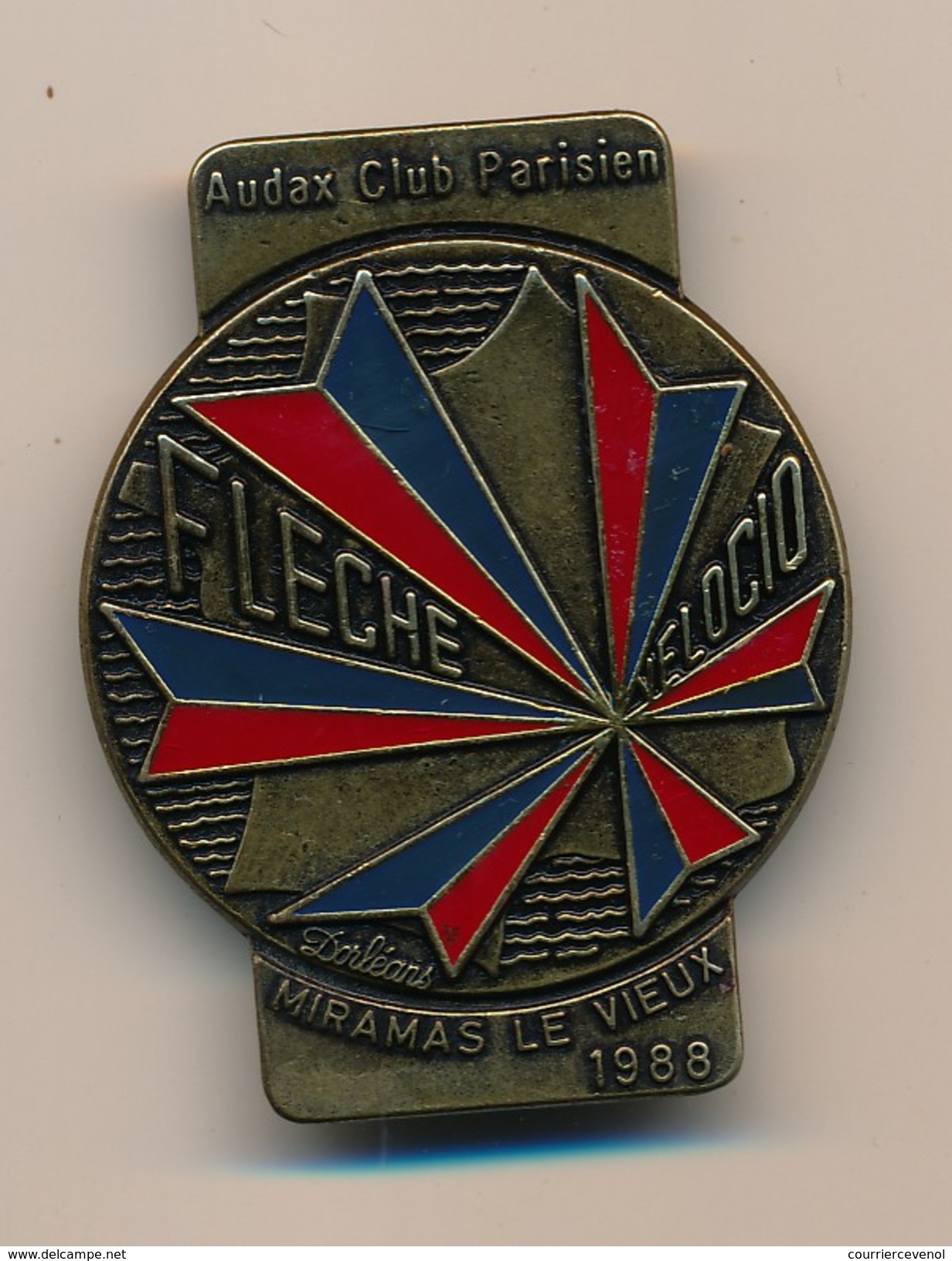 Badge (fixation épingle) - AUDAX CLUB PARISIEN - Flèche Velocio - MIRAMAS LE VIEUX 1988 - Ciclismo