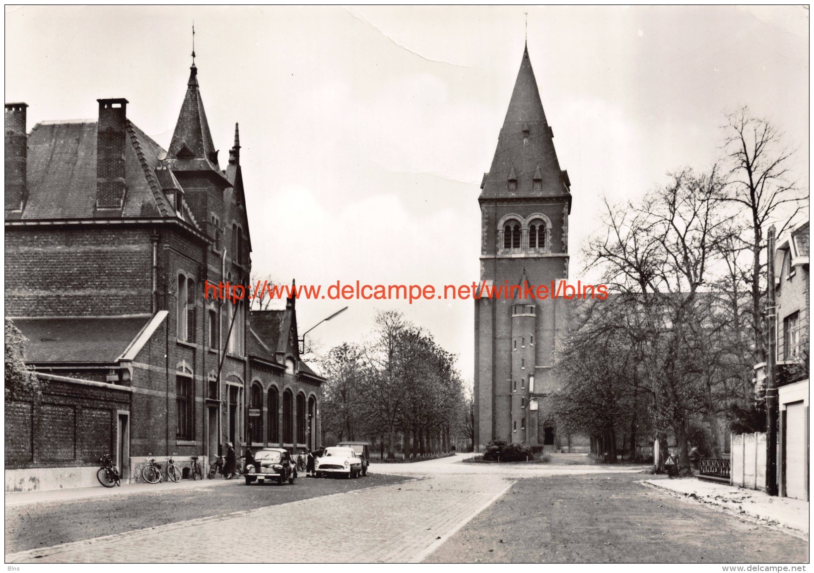 Posterijen En Kerk - Leopoldsburg - Leopoldsburg