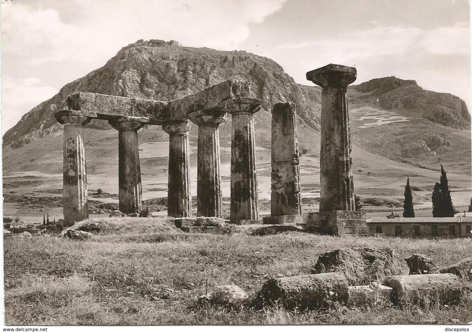 Y4489 Korintos Corinth Corinto - The Apollo Temple And Akrokorinth - Il Tempio Di Apollo E L'Acrocorinto / Non Viaggiata - Grecia