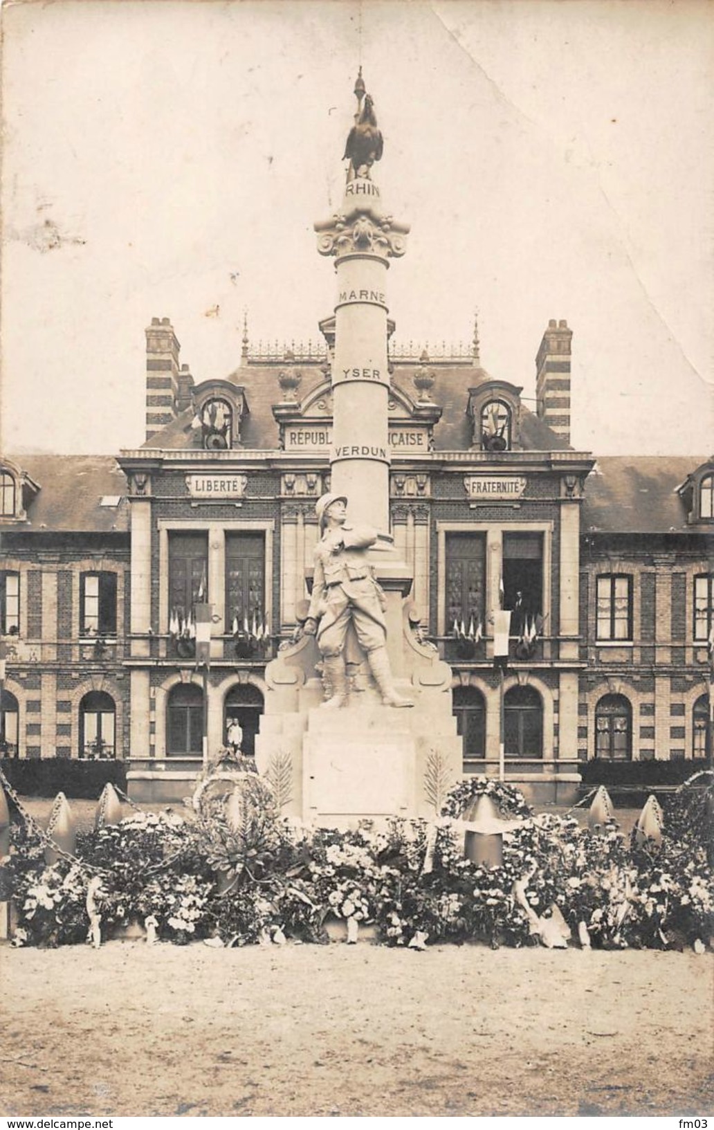 Monville Montville Carte Photo Monument Aux Morts Canton Clères - Autres & Non Classés