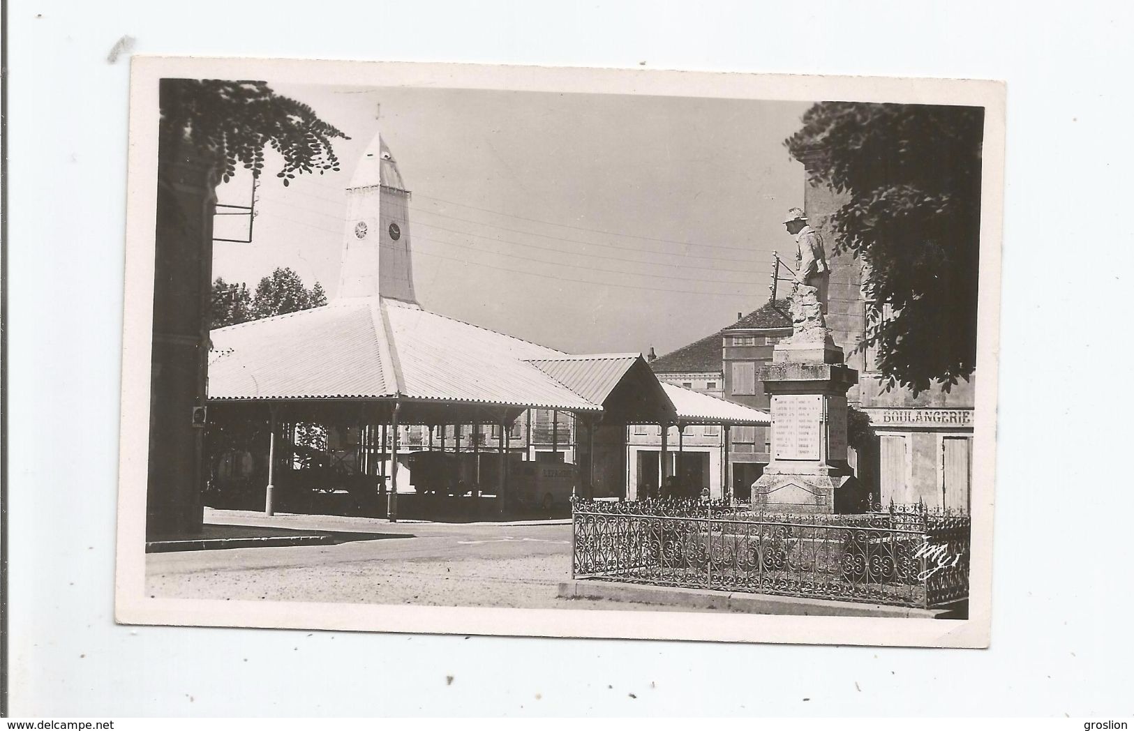 LAVIT (T ET G) 2 CARTE PHOTO LA HALLE ET LE MONUMENT - Lavit