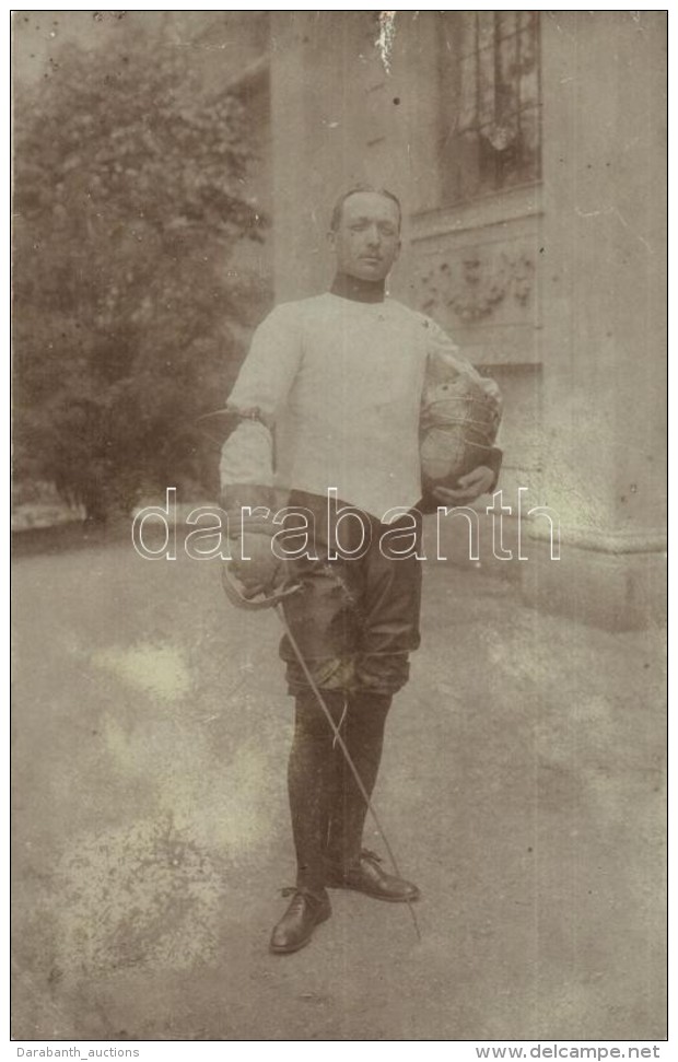 T2/T3 1910 Budapest, M&aacute;sodik Helyezett TÅ‘rv&iacute;v&oacute; / Hungarian Fencer. Photo (gyÅ±r&ouml;tt /... - Unclassified