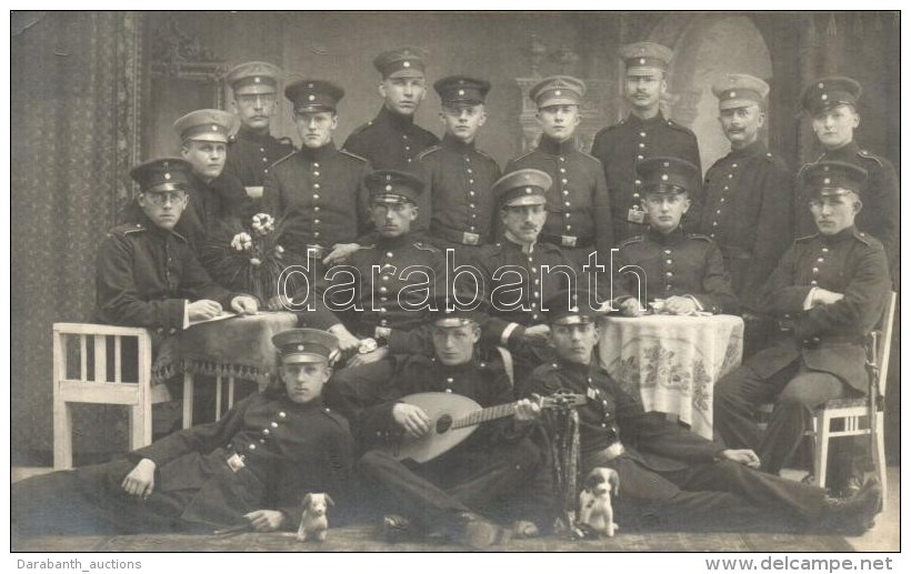 * T2/T3 German Soldiers Group Photo, Some Of Them Prussian One-year Volunteers (Einjahrig-freiwilliger), Photo (EK) - Sin Clasificación