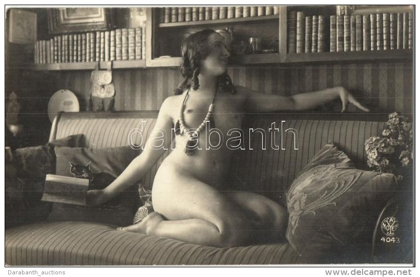 ** T1/T2 Erotic Nude Lady With Book Shelves. A. Noyer. 4043. - Sin Clasificación