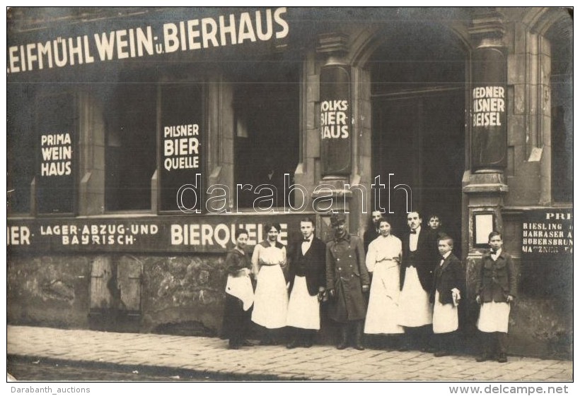 * T2/T3 Vienna, Wien; Wein Und Bierhaus, Lager Abzug Und Bayrisch Bierquelle / Beer Hall, Waiters And Waitresses.... - Unclassified