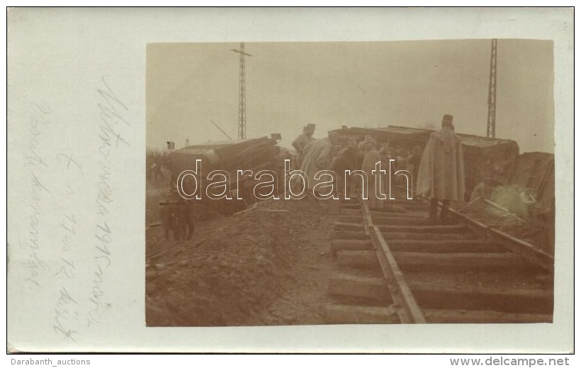 * T2 1915 Sz&aacute;vaszentdemeter, Sremska Mitrovica; Vas&uacute;ti Karambol, Magyar Tisztek / Railroad Accident,... - Sin Clasificación