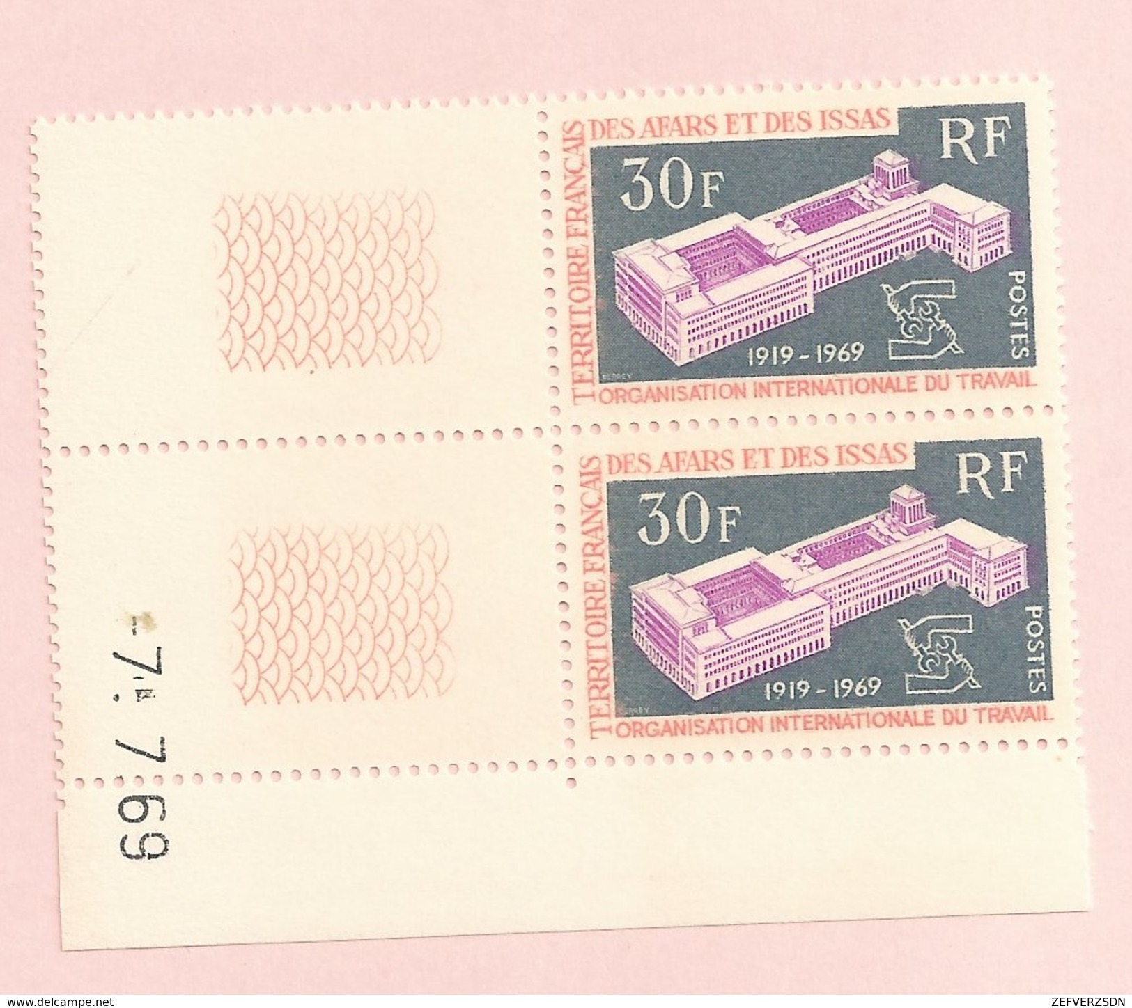 ORGANISATION INTERNATIONALE DU TRAVAIL BLOC COINS COIN DATES DATE AFFARS ET ISSAS - Unused Stamps