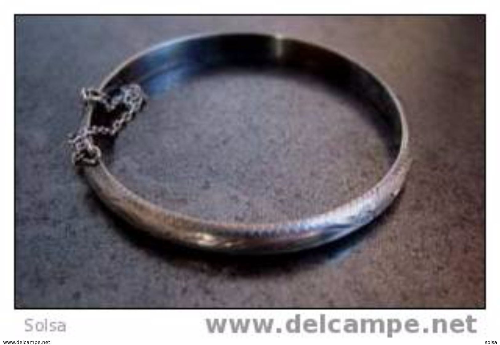Petit Bracelet Rond Ancien Et Poinçonné / Small Hallmarked Old Silver Bracelet - Bracelets