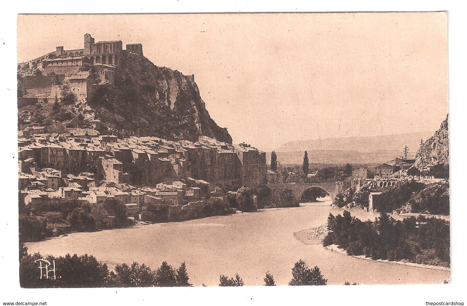 CPA 04 SISTERON LA CITADELLE  LE QUARTIER DE LA SAUNERIA Achatez Immédiat - Sisteron